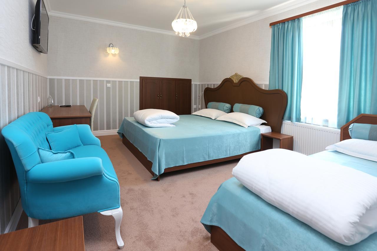 Hotel Green Garden Шумен Экстерьер фото