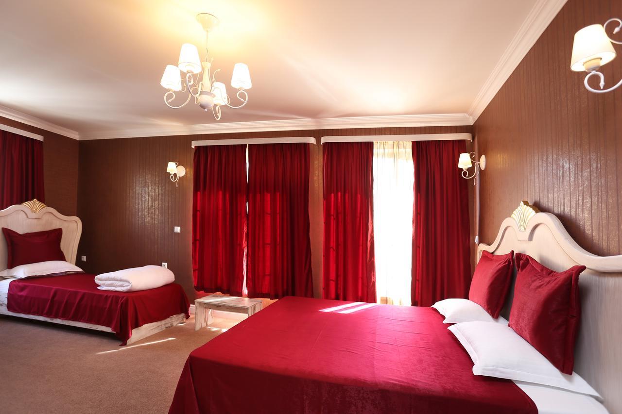 Hotel Green Garden Шумен Экстерьер фото