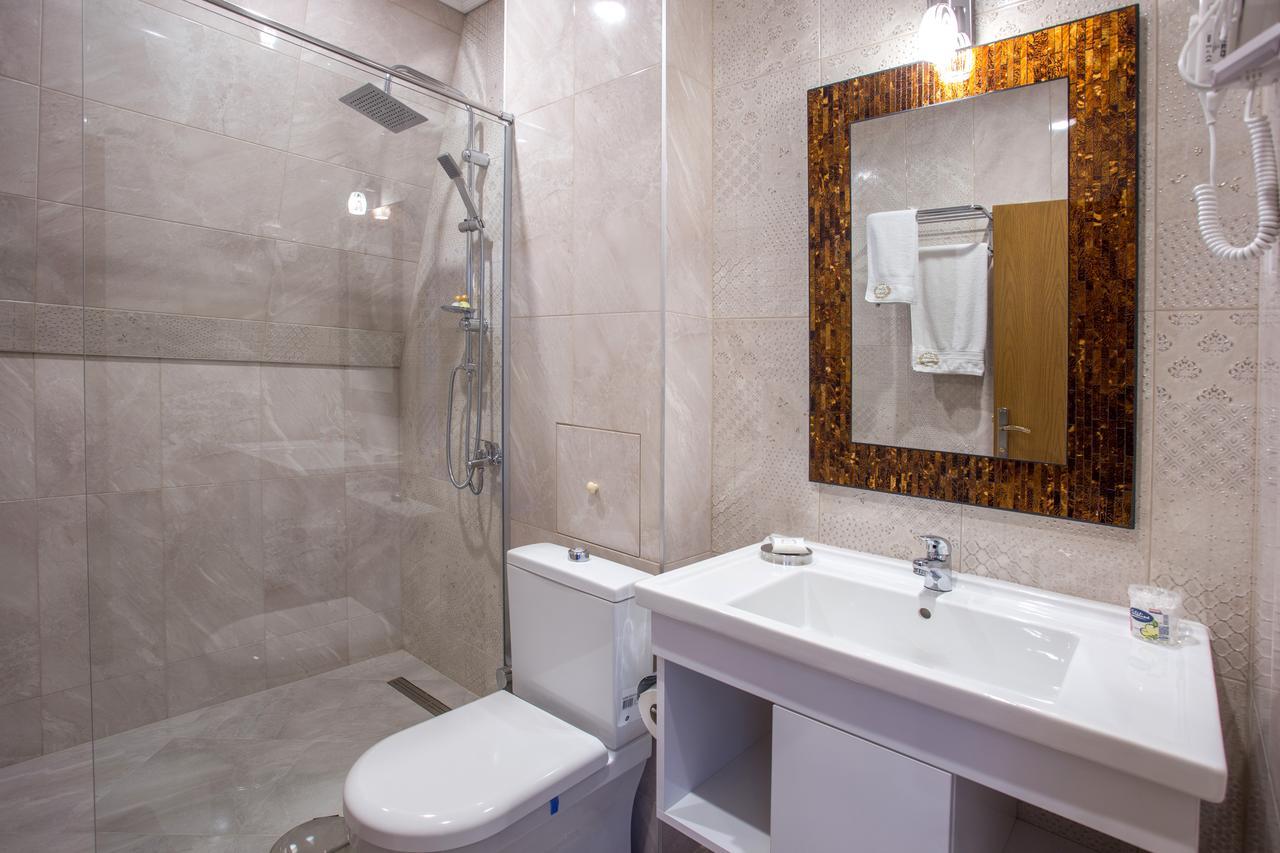Hotel Green Garden Шумен Экстерьер фото